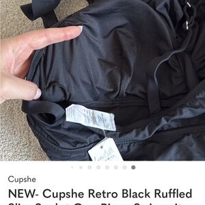 NEW- Cupshe Retro Black Ruffled Slim Sculpt One-Piece Swimsuit